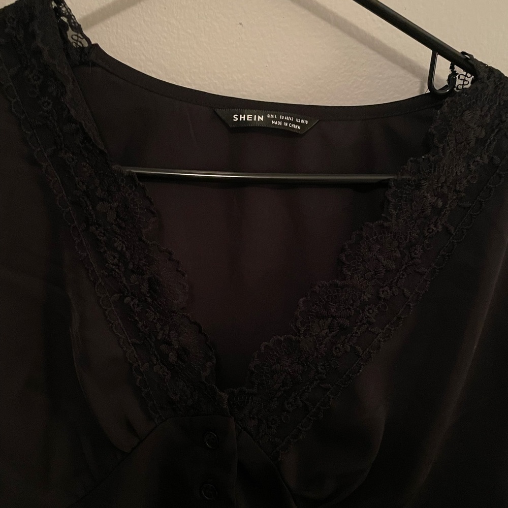 SHEIN cropped lace blouse, size L, never worn